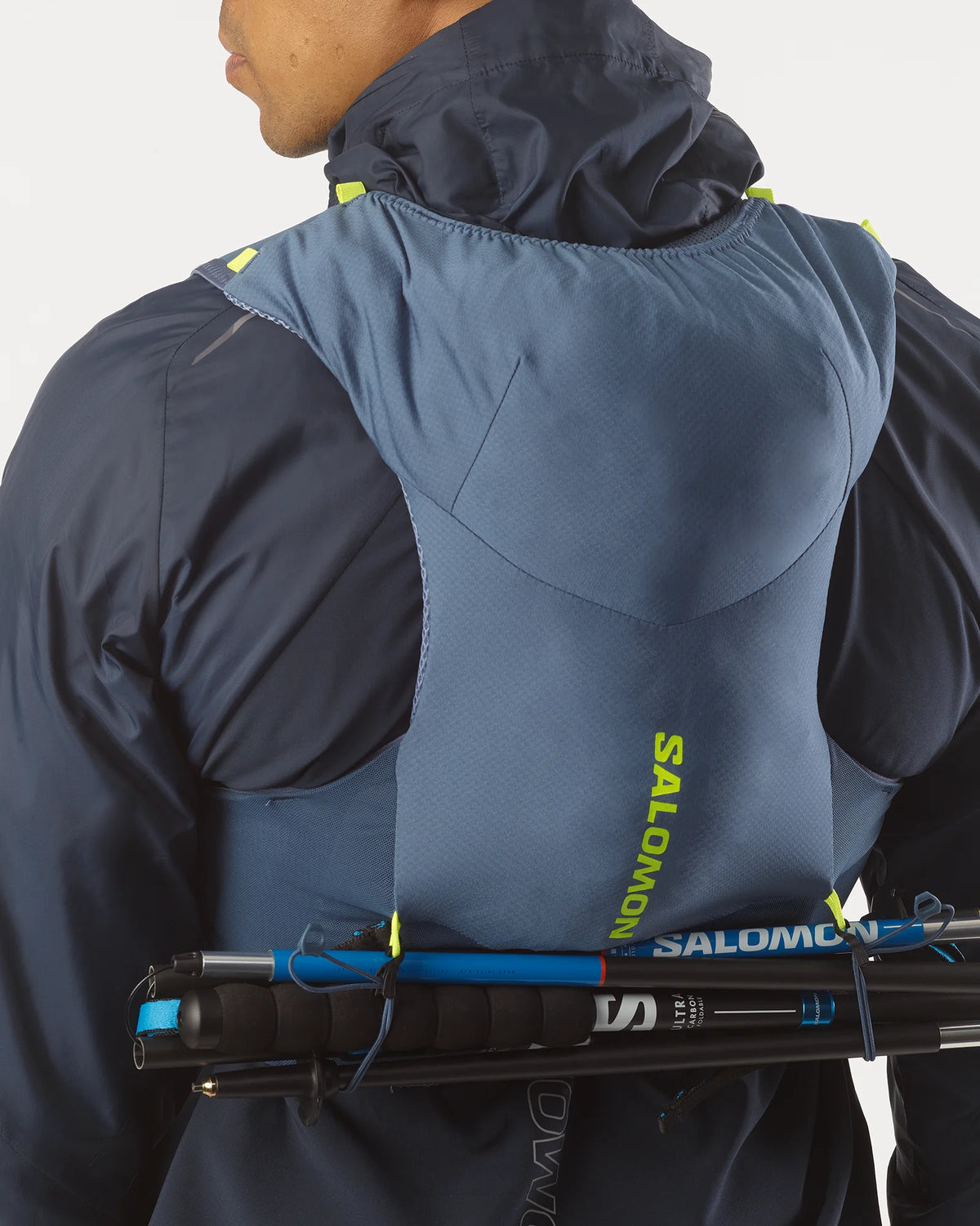 Chaleco de hidratación Salomon ADV Skin 5 Azul piedra, detalle del sistema de ajuste