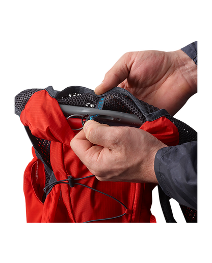 Depósito de hidratación Salomon Soft Reservoir 1,5 L, plegado para guardarlo
